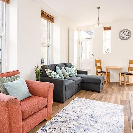 Spacious 2 Bedroom House With Stunning Views Bath Eksteriør bilde
